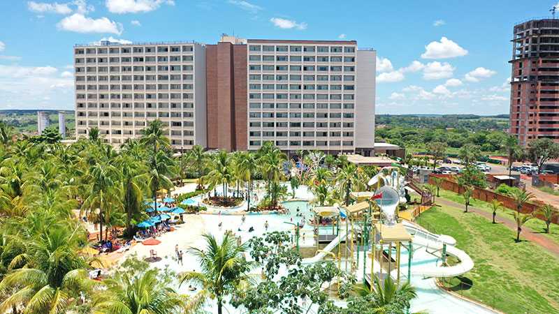 hot beach resort olimpia 32