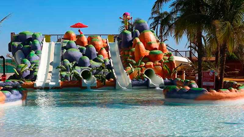 Parques e Resorts Principais atracoes hot beach 12