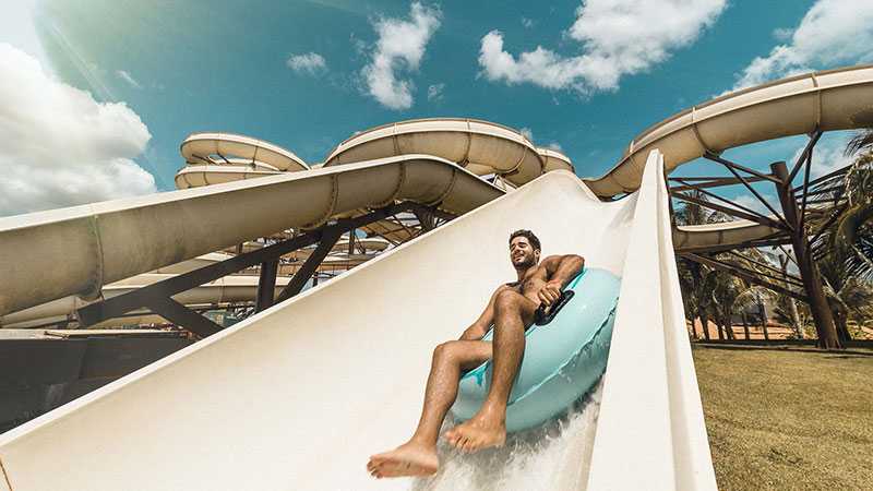 Parques e Resorts Principais atracoes hot beach 13