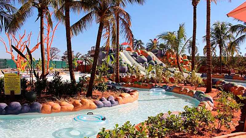 Parques e Resorts Principais atracoes hot beach 16