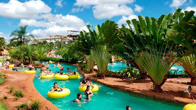 Parques e Resorts Principais atracoes hot beach 19